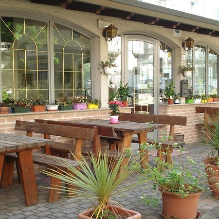 La Quercia Hotel Lignano Sabbiadoro Buitenkant foto