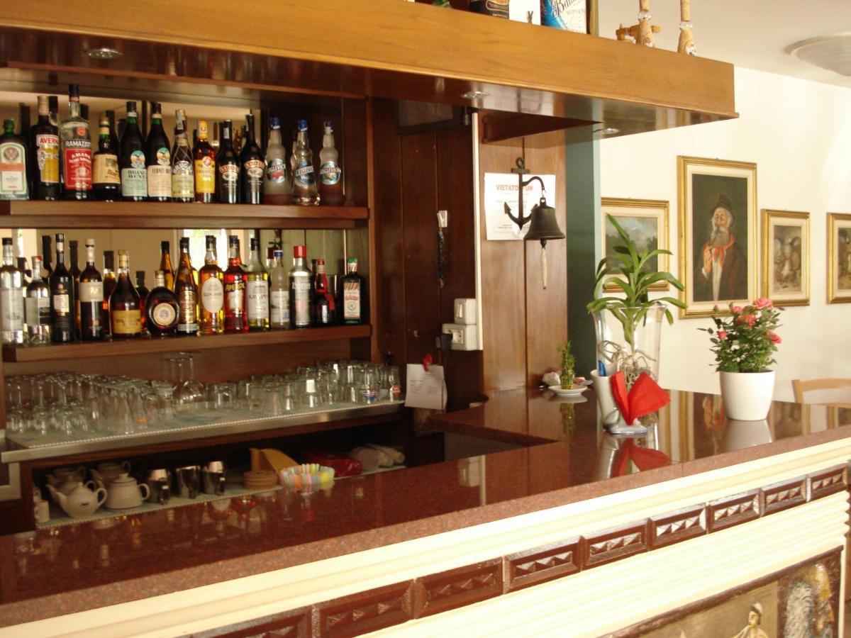 La Quercia Hotel Lignano Sabbiadoro Buitenkant foto