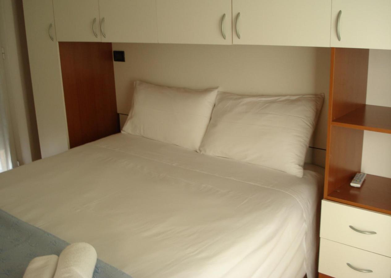 La Quercia Hotel Lignano Sabbiadoro Buitenkant foto