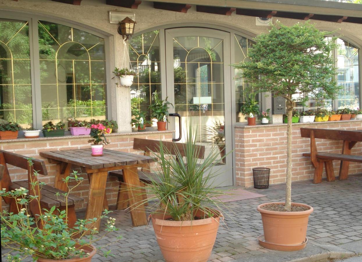 La Quercia Hotel Lignano Sabbiadoro Buitenkant foto